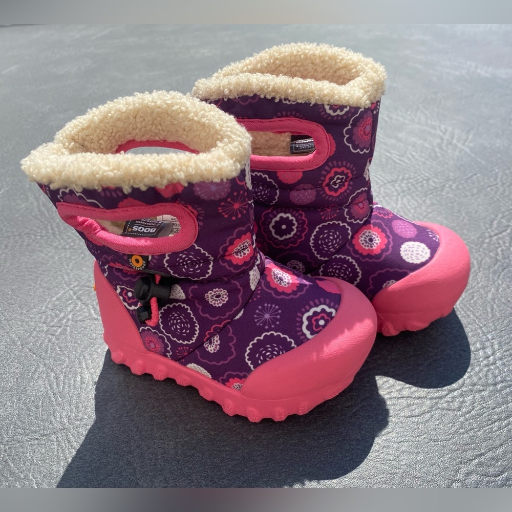 Bogs infant boots size 5